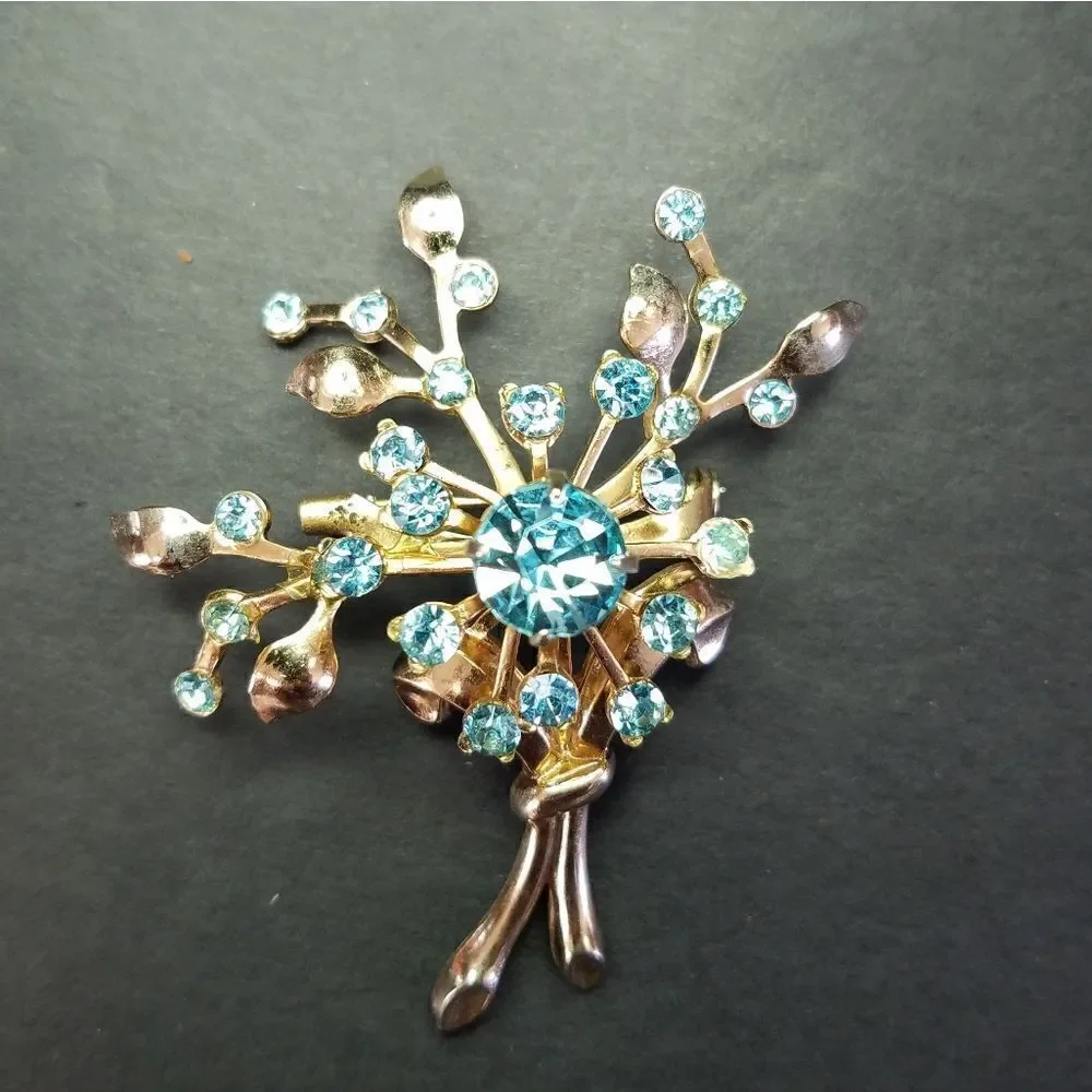 Vintage Signed Coro Pastel Blue Rhinestone Floral Bouquet Gold Tone Brooch Pin